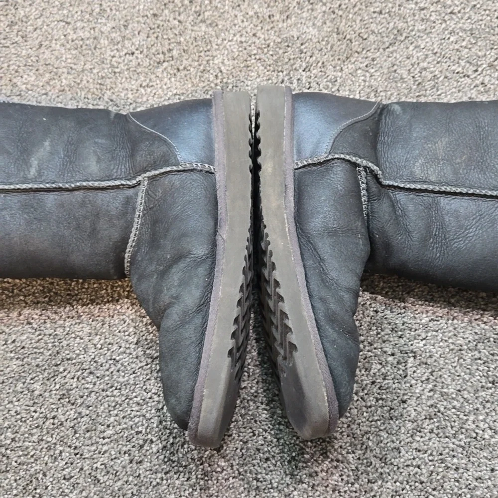Ugg Australia Women Classic Tall 5823 Leather Sheepskin Boots shoes sz 8